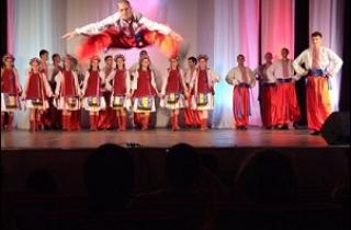 Pokaz folklorystyczny młodych Ukrainców z Siret